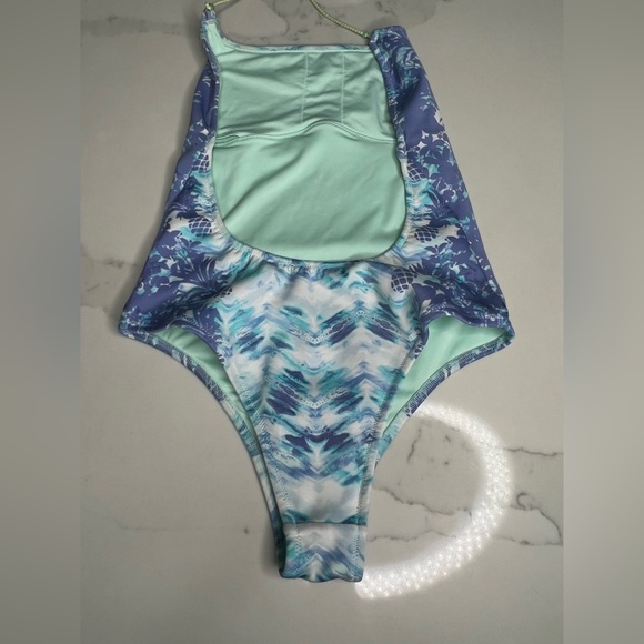 Victoria’s Secret Pineapple one piece Swimsuit open back size small - Picture 5 of 7